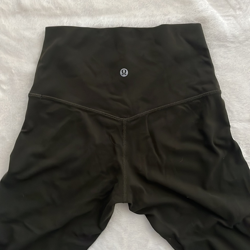 Lululemon - Picture 2 of 3